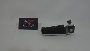 ESTRIBO TRASERO DERECHO YAMAHA VMAX 1200 96-02