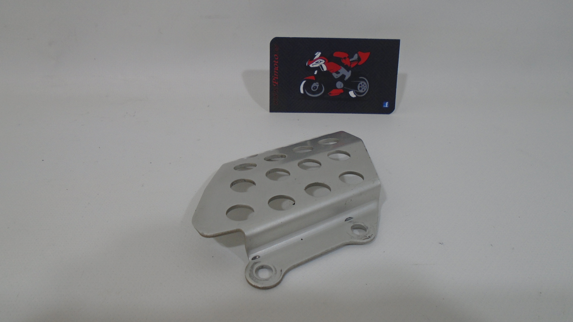 PROTECTOR ESTRIBO DELANTERO DERECHO HONDA CBR 1000RR 2004-07 - Imagen 4