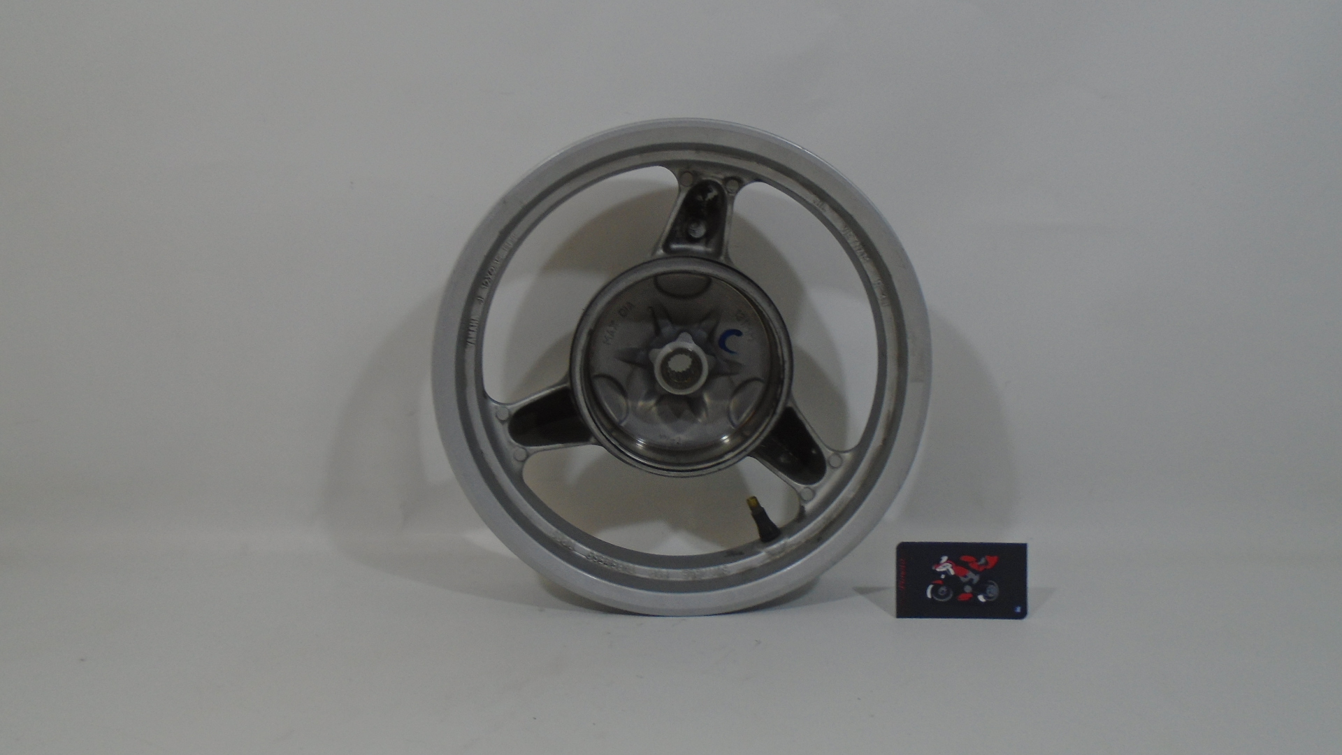 LLANTA TRASERA YAMAHA D-ELIGHT 115s 13-15 - Imagen 2
