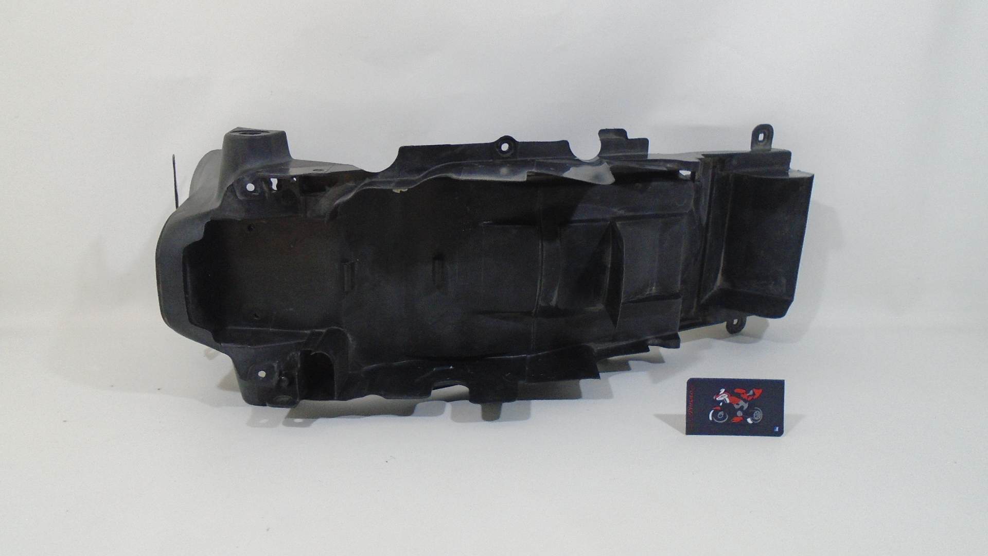 PASO DE RUEDA TRASERO + CATADIOPTRICO SUZUKI SV 650s 1999-2002