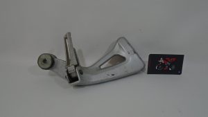 SOPORTE ESTRIBO TRASERO DERECHO SUZUKI SV 650s 1999-2002