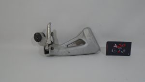 SOPORTE ESTRIBO TRASERO DERECHO SUZUKI SV 650s 1999-2002
