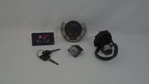 JUEGO CERRADURAS + LLAVE 
 SUZUKI SV 650s 1999-2002