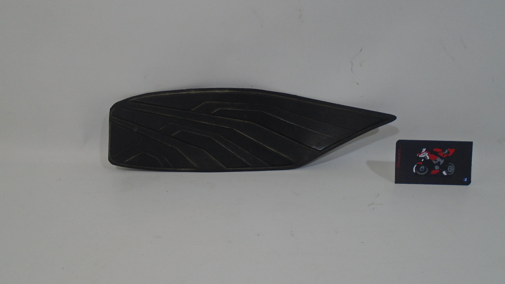 ALFOMBRILLA TRASERA IZQUIERDA SYM JOYMAX GTS 300