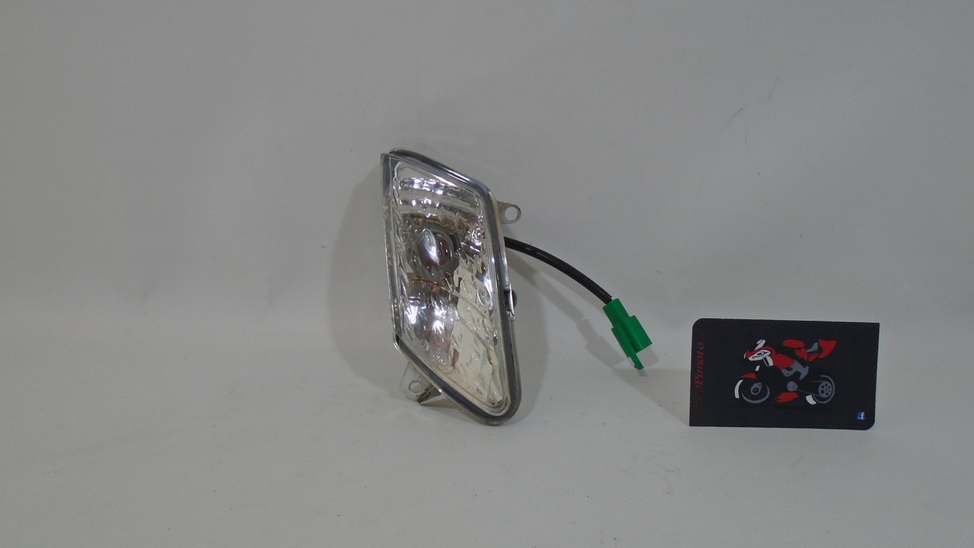 INTERMITENTE DELANTERO DERECHO YAMAHA XMAX 125-250 2005/09