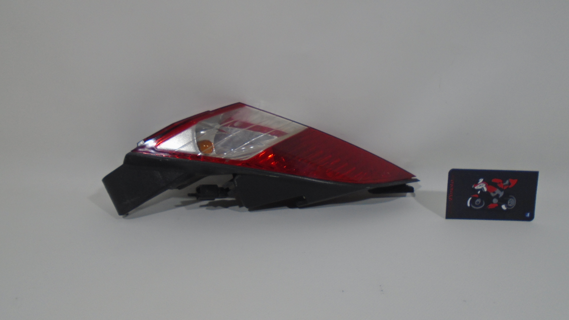 PILOTO TRASERO IZQUIERDO PEUGEOT SATELIS 250 06-07