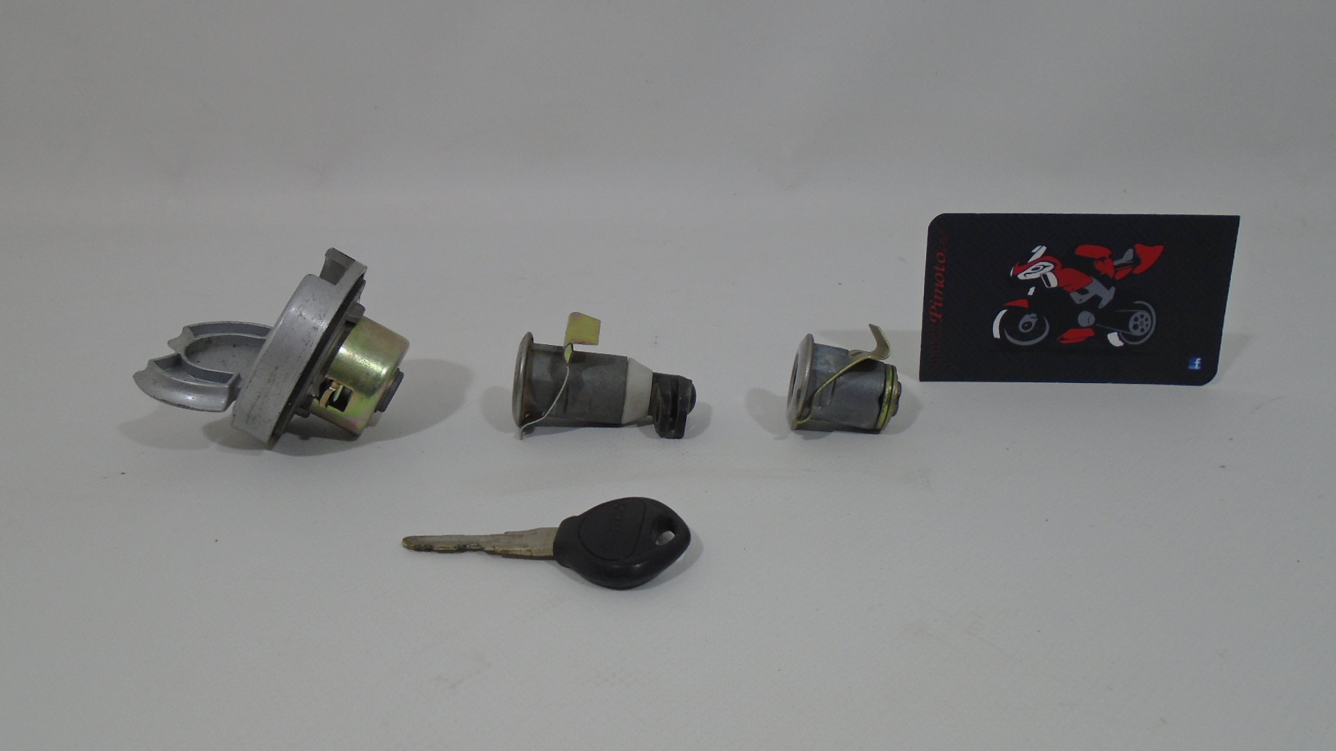 CONJUNTO CERRADURAS + TAPON GASOLINA + LLAVE KYMCO AGILITY CITY (E4) - Imagen 3