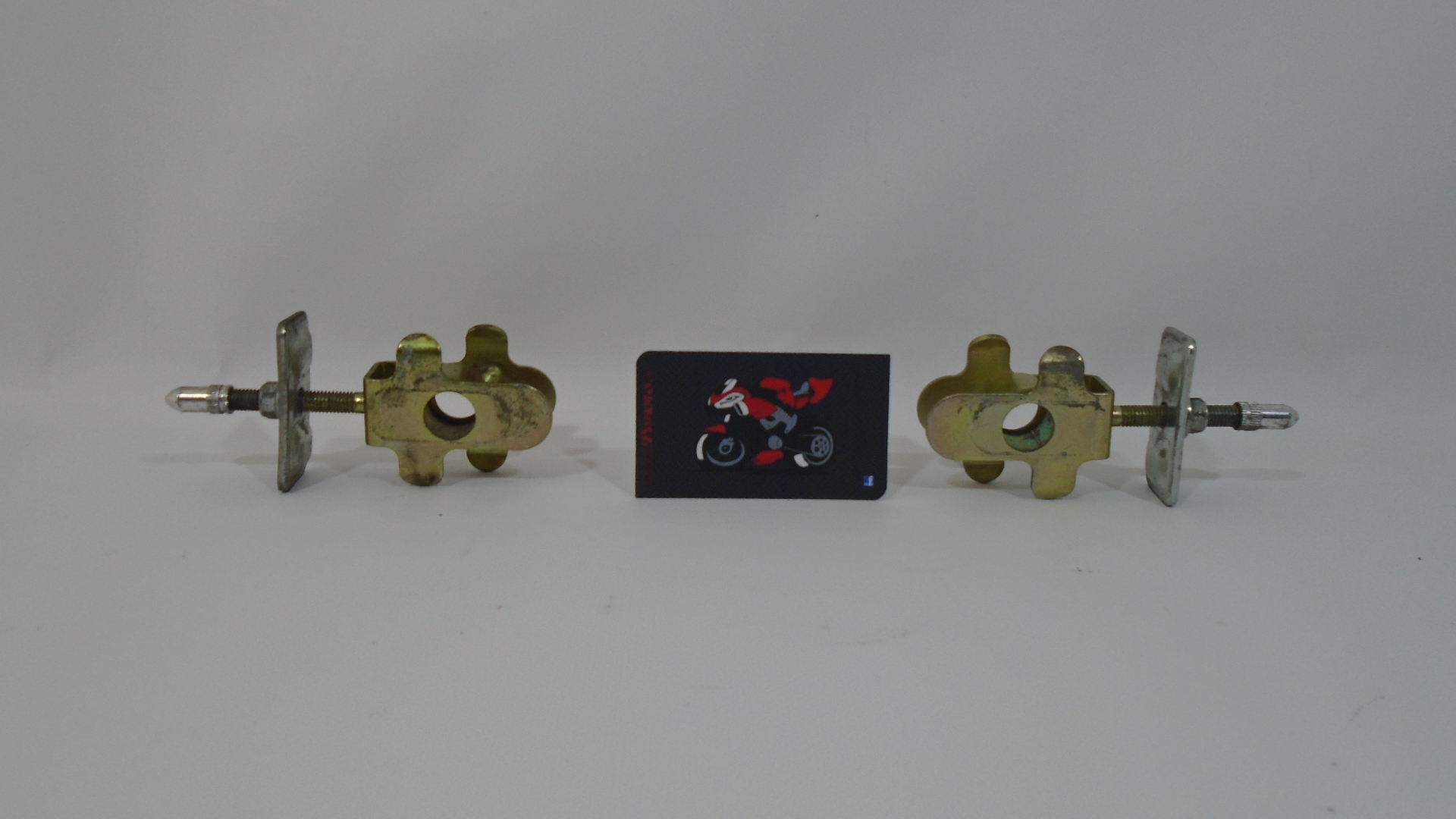 CONJUNTO TENSORES EJE TRASERO IZQ Y DER HYOSUNG GTR 250 INYECCION 08-09