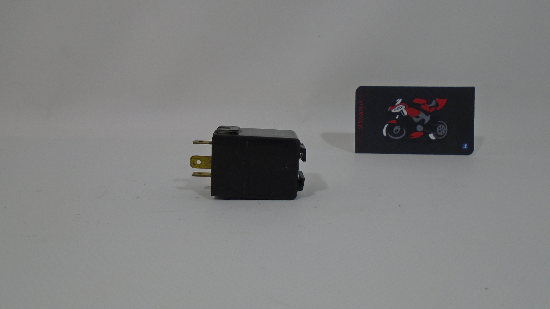 RELE 3 PINES HYOSUNG GTR 250 INYECCION 08-09 - Imagen 4