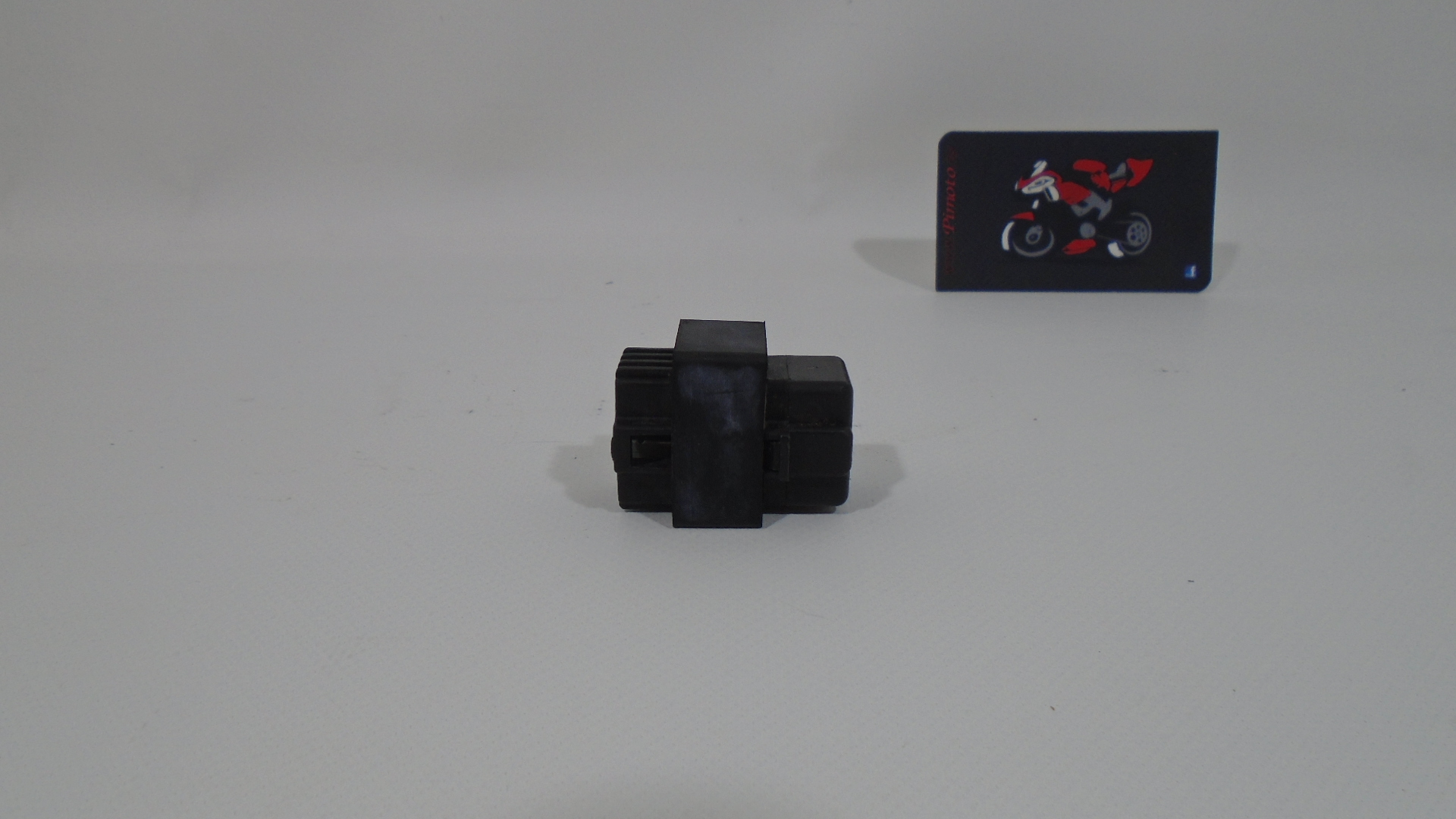 RELE 2 PINES HYOSUNG GTR 250 INYECCION 08-09 - Imagen 4