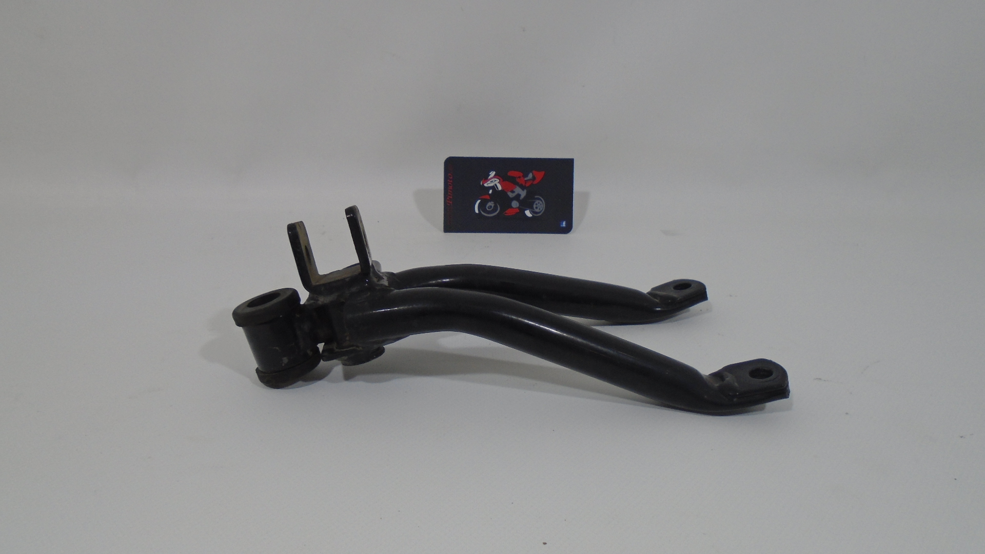 SOPORTE ESTRIBO TRASERO DERECHO HONDA CBF 125 08/15 - Imagen 3