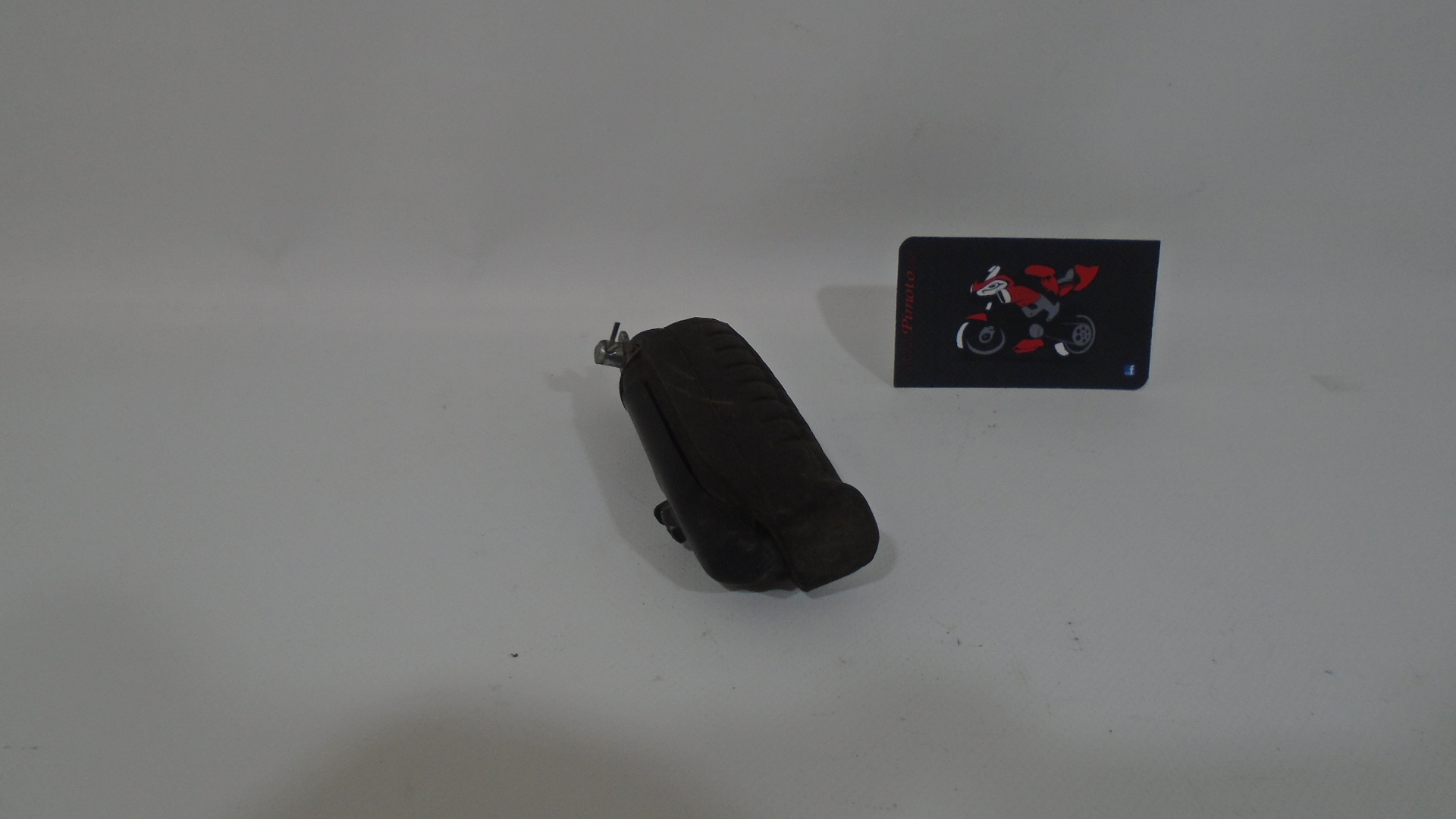 ESTRIBO TRASERO DERECHO HONDA CBF 125 08/15 - Imagen 3
