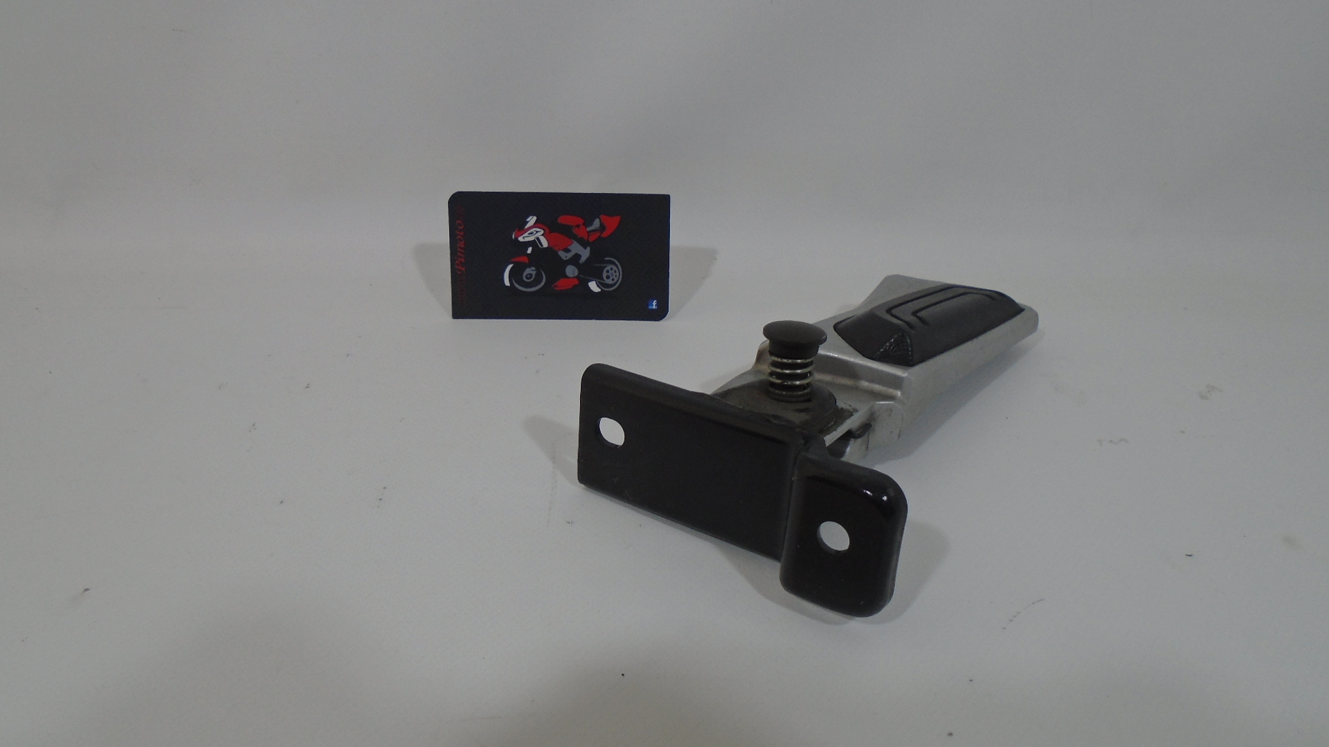 ESTRIBO TRASERO DERECHO SYM MAXSYM 400 - Imagen 3