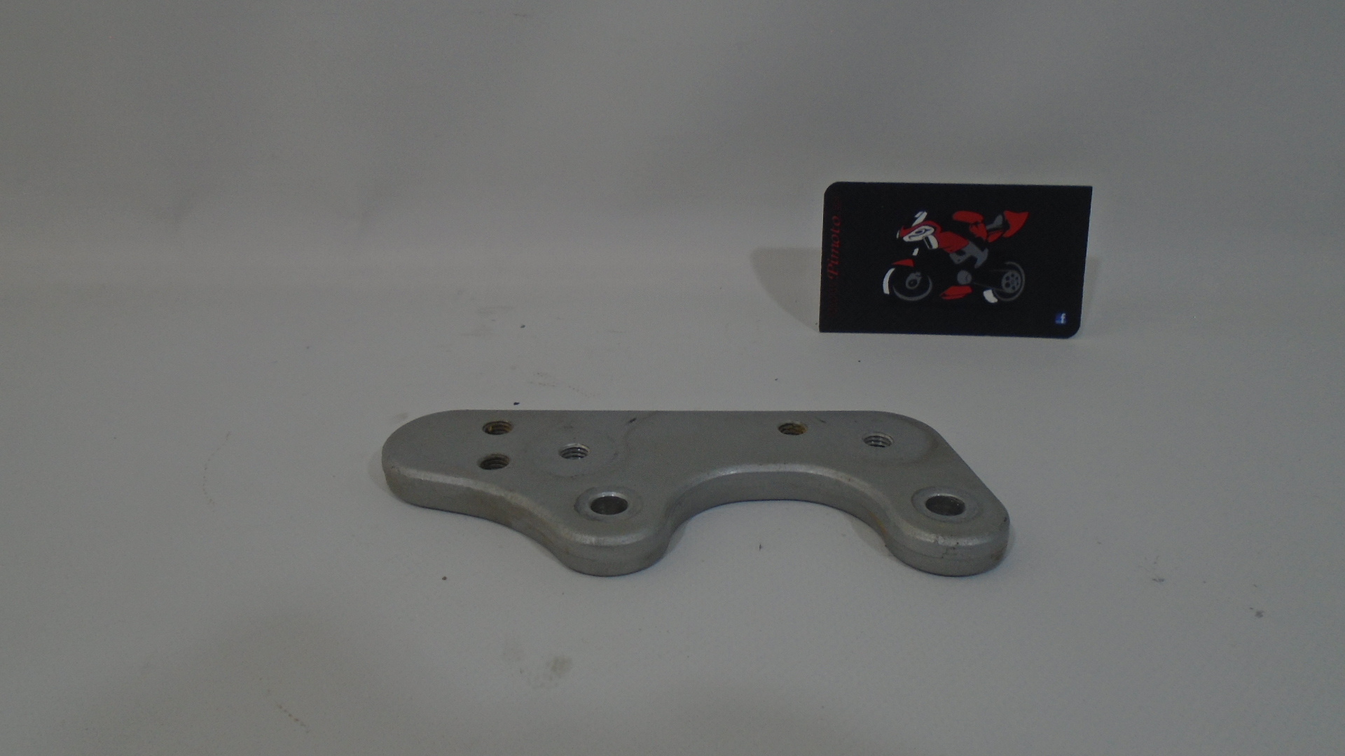 PLETINA ESTRIBO DELANTERO IZQUIERDO HYOSUNG GTR 650 2004/14 - Imagen 4