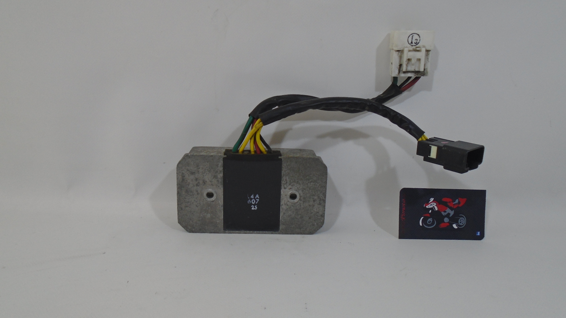 REGULADOR DE CORRIENTE SYM GTS 300i EVO - Imagen 3