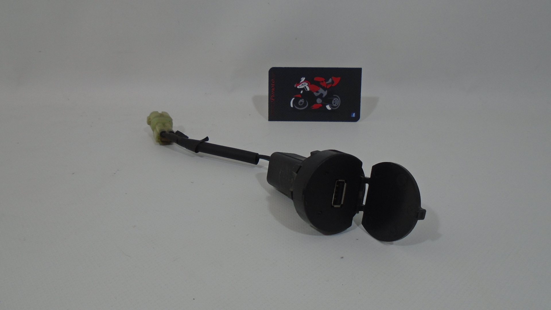 CONECTOR USB SYM GTS 300i EVO - Imagen 4