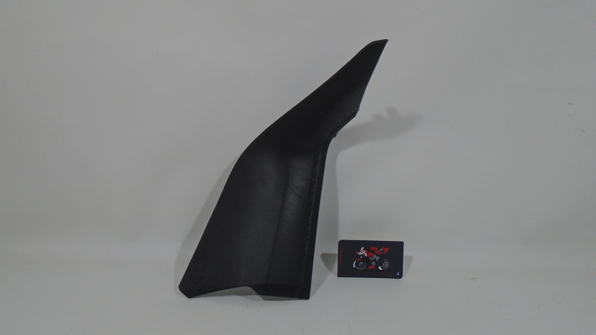TAPA UNION IZQUIERDA BAJO ASIENTO YAMAHA XMAX 300 17-21