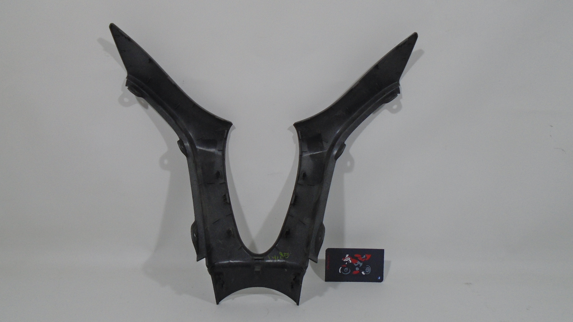 EMBELLECEDOR CONTRAESCUDO YAMAHA XMAX 300 17-21 - Imagen 3