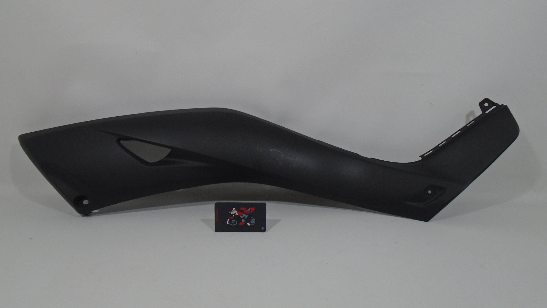 TAPA LATERAL DERECHO YAMAHA XMAX 300 17-21