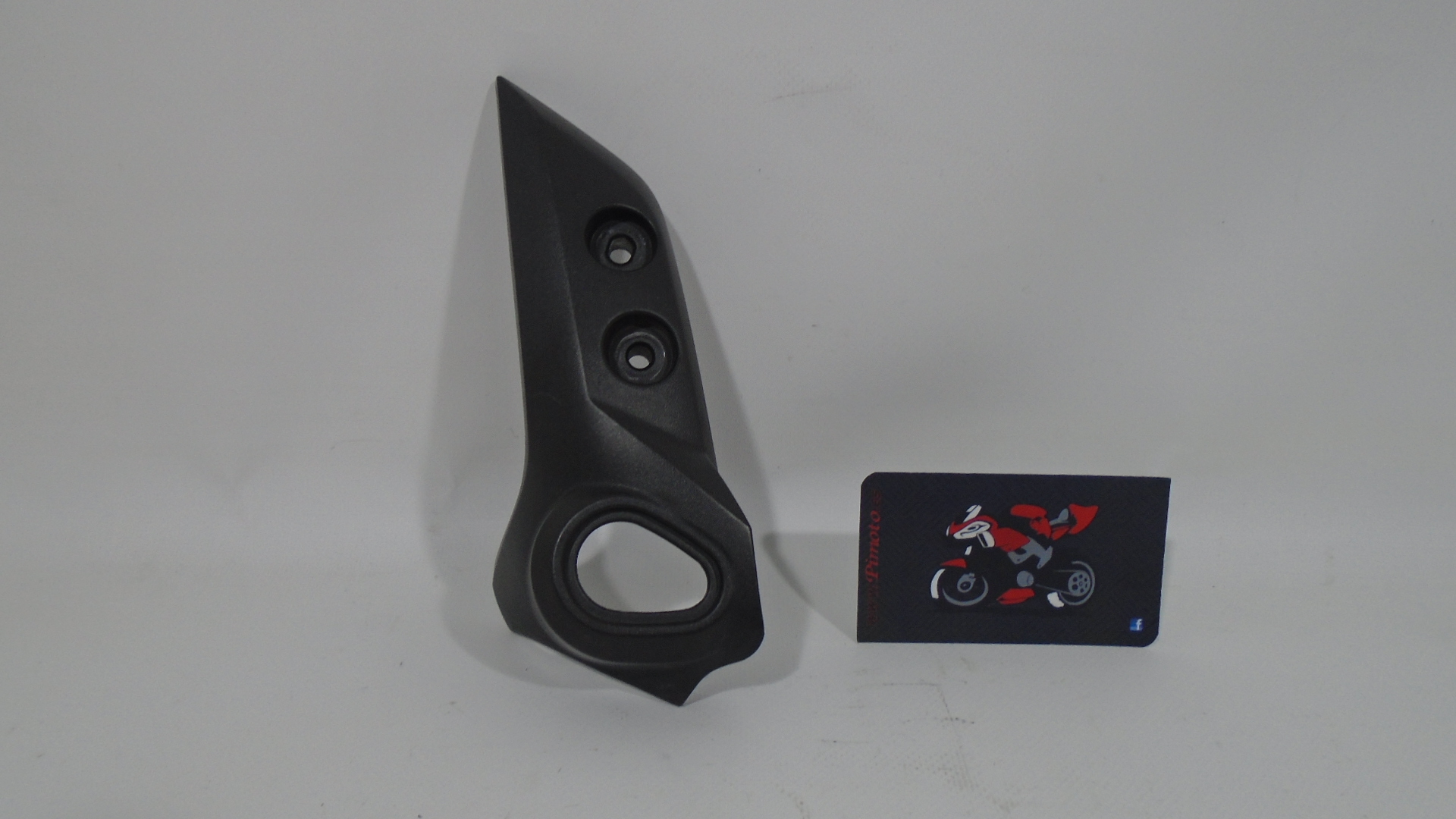 SOPORTE FARO E INTERMITENTE DERECHO YAMAHA FZ6 S2 07-10