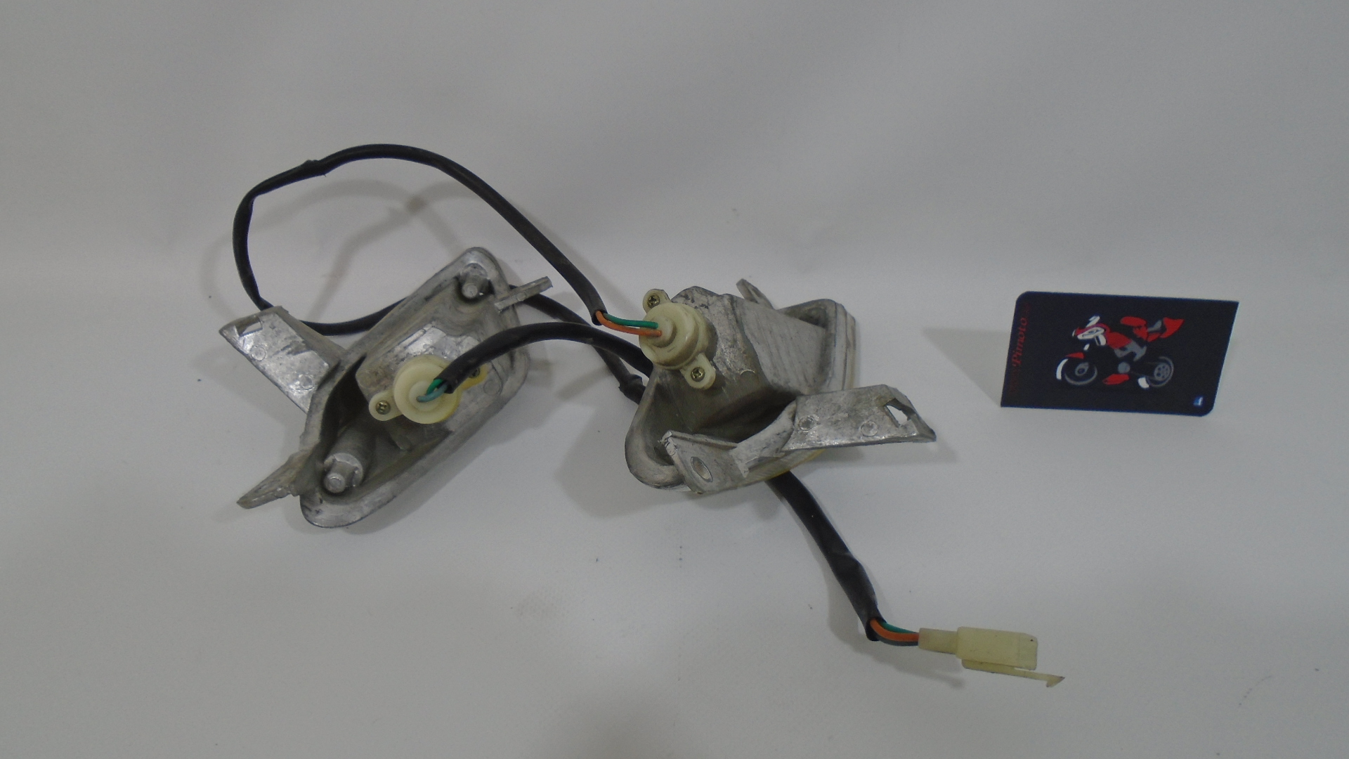 JUEGO INTERMITENTES TRASEROS SYM FIDDLE II 125 - Imagen 4