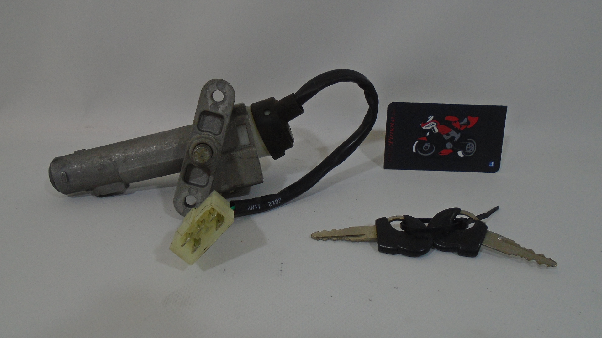 CERRADURA DE CONTACTO +  2 LLAVES SYM FIDDLE II 125 - Imagen 4