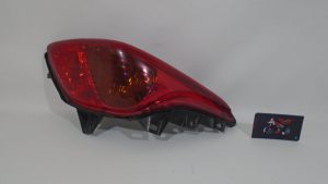 PILOTO TRASERO DERECHO HONDA FORZA 250 2005/2007