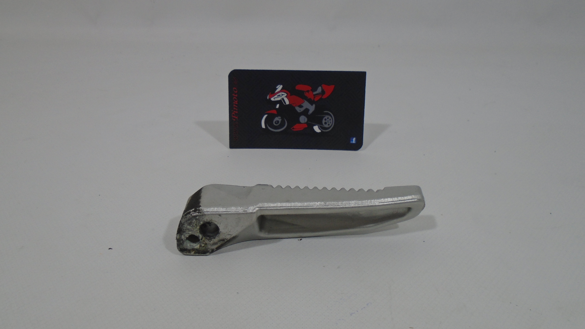 ESTRIBO TRASERO DERECHO BMW F 800 ST 05-12 - Imagen 3