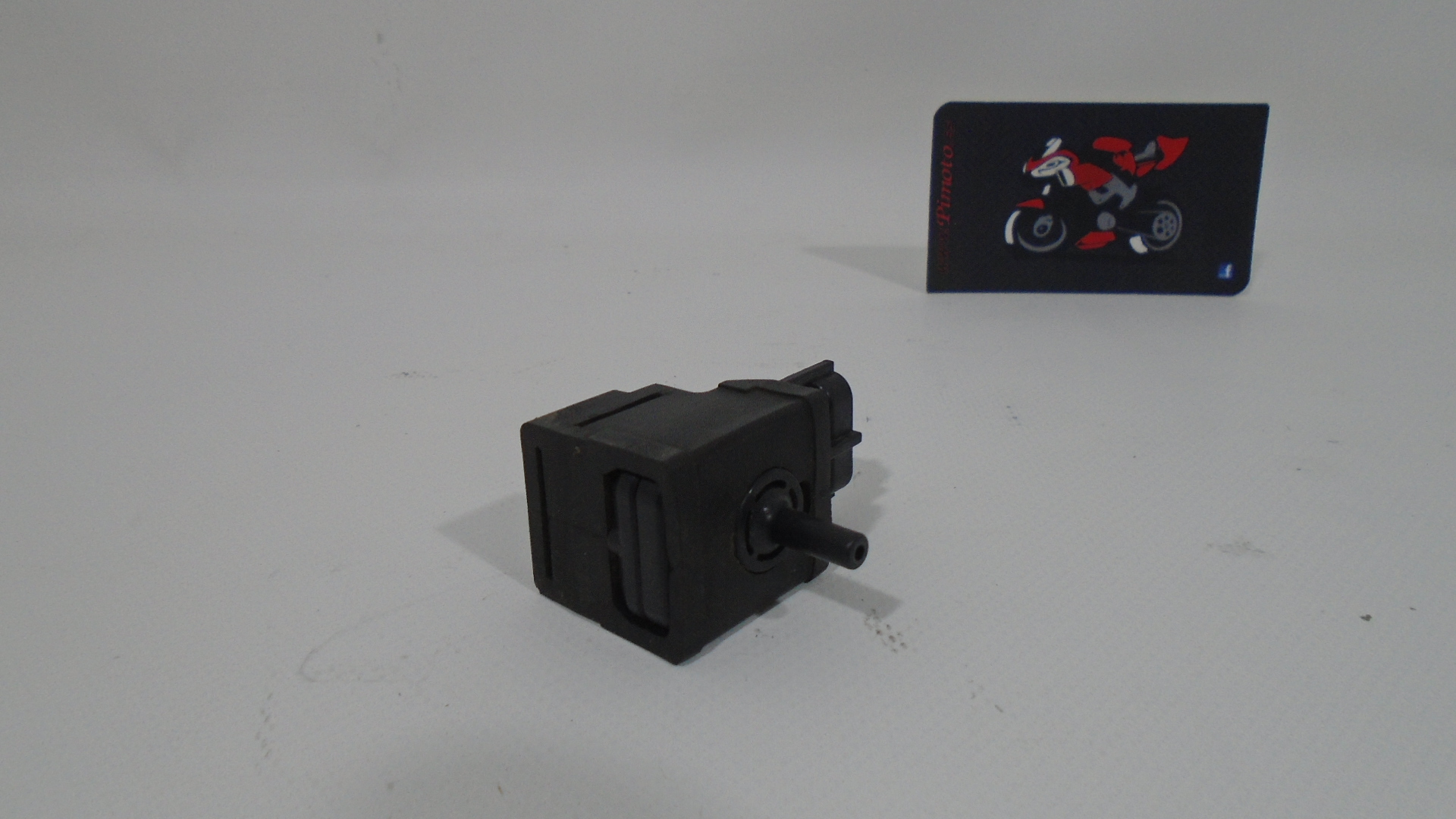 SENSOR PRESION ATMOSFERICA SUZUKI SV 650 INYECCION 03-05 - Imagen 3