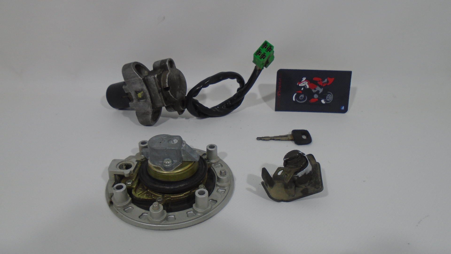 CONJUNTO DE CERRADURAS COMPLETO UNA SOLA LLAVE SUZUKI GS 500 E 2001-2006 - Imagen 3