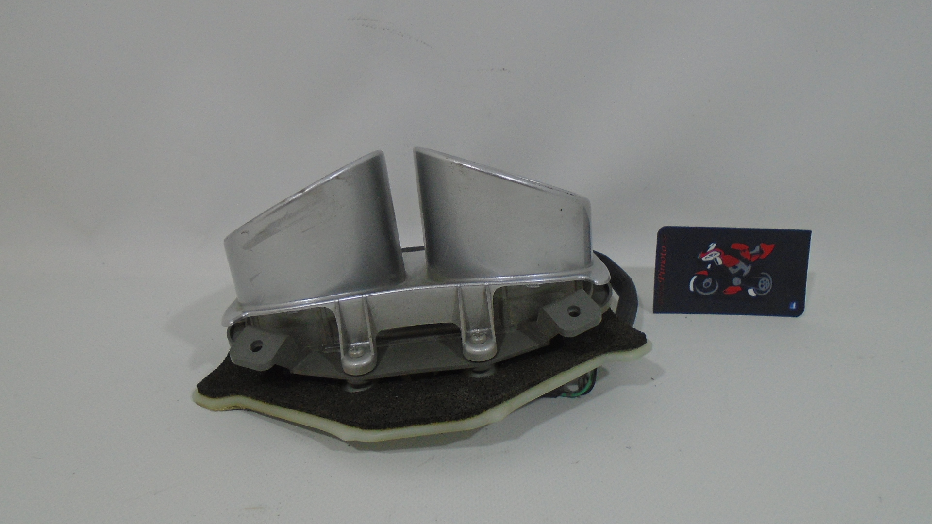 PILOTO TRASERO SUZUKI GSR 600 06-08 - Imagen 4