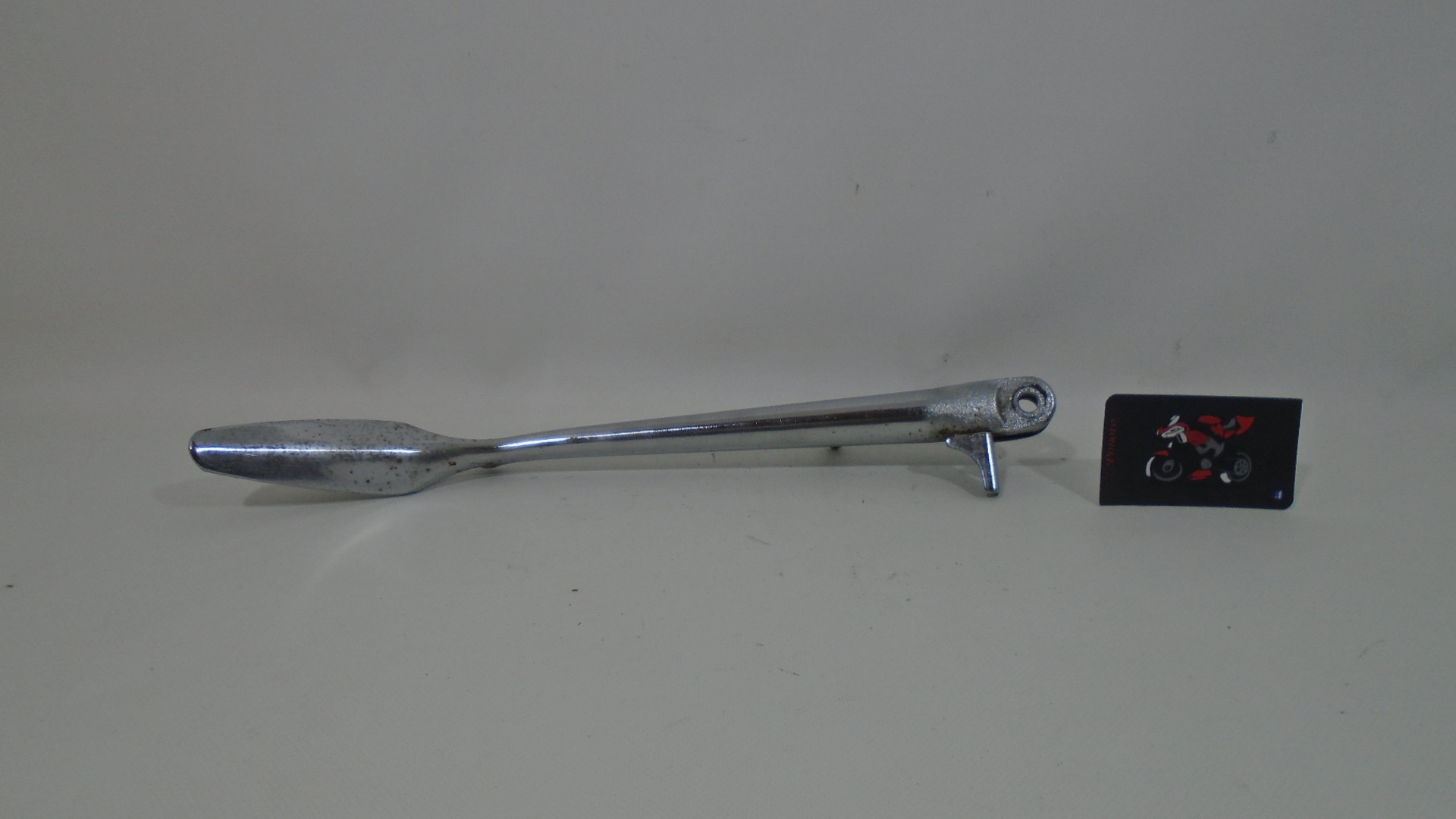 CABALLETE LATERAL SUZUKI INTRUDER M1800R