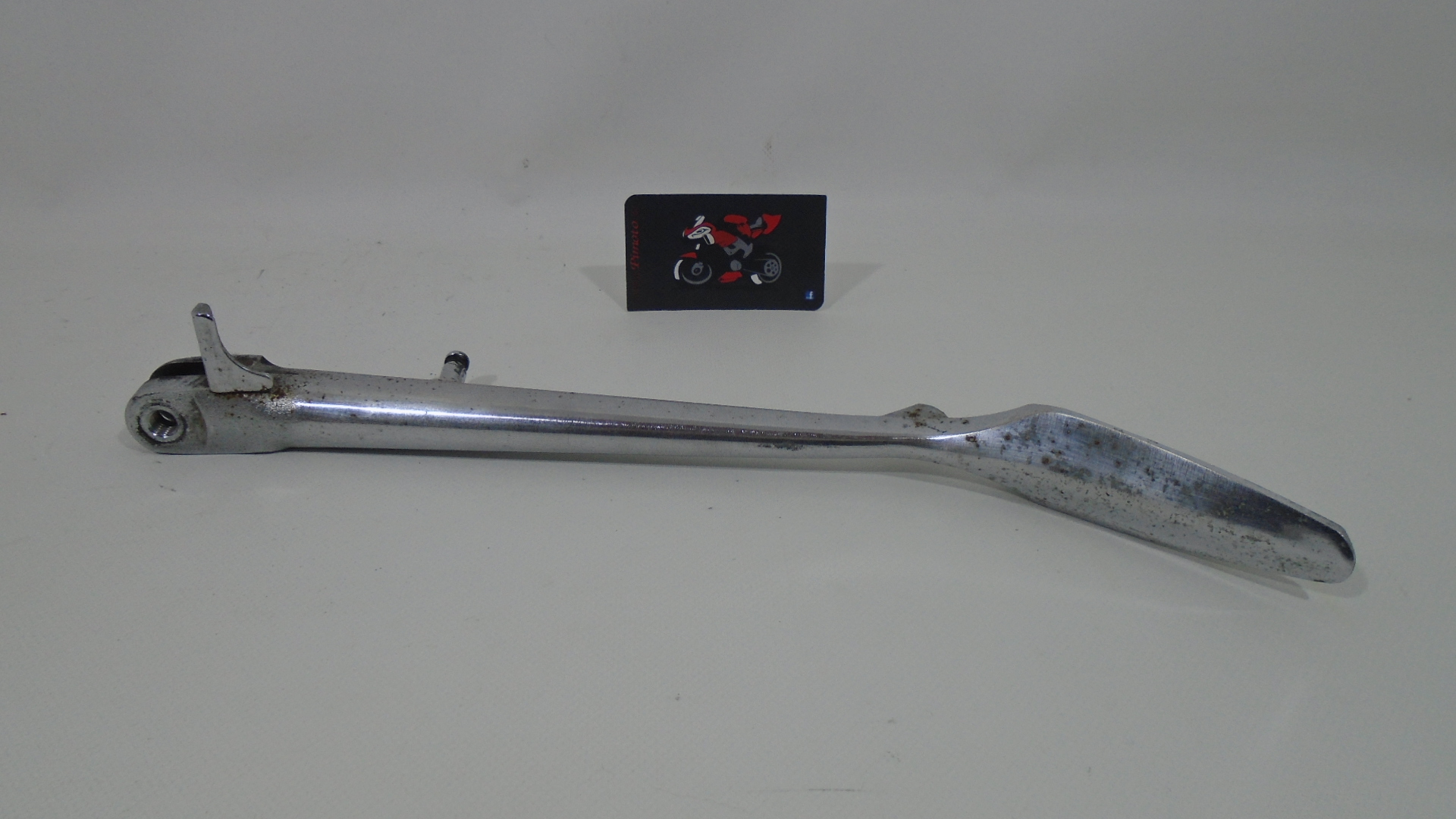 CABALLETE LATERAL SUZUKI INTRUDER M1800R - Imagen 4