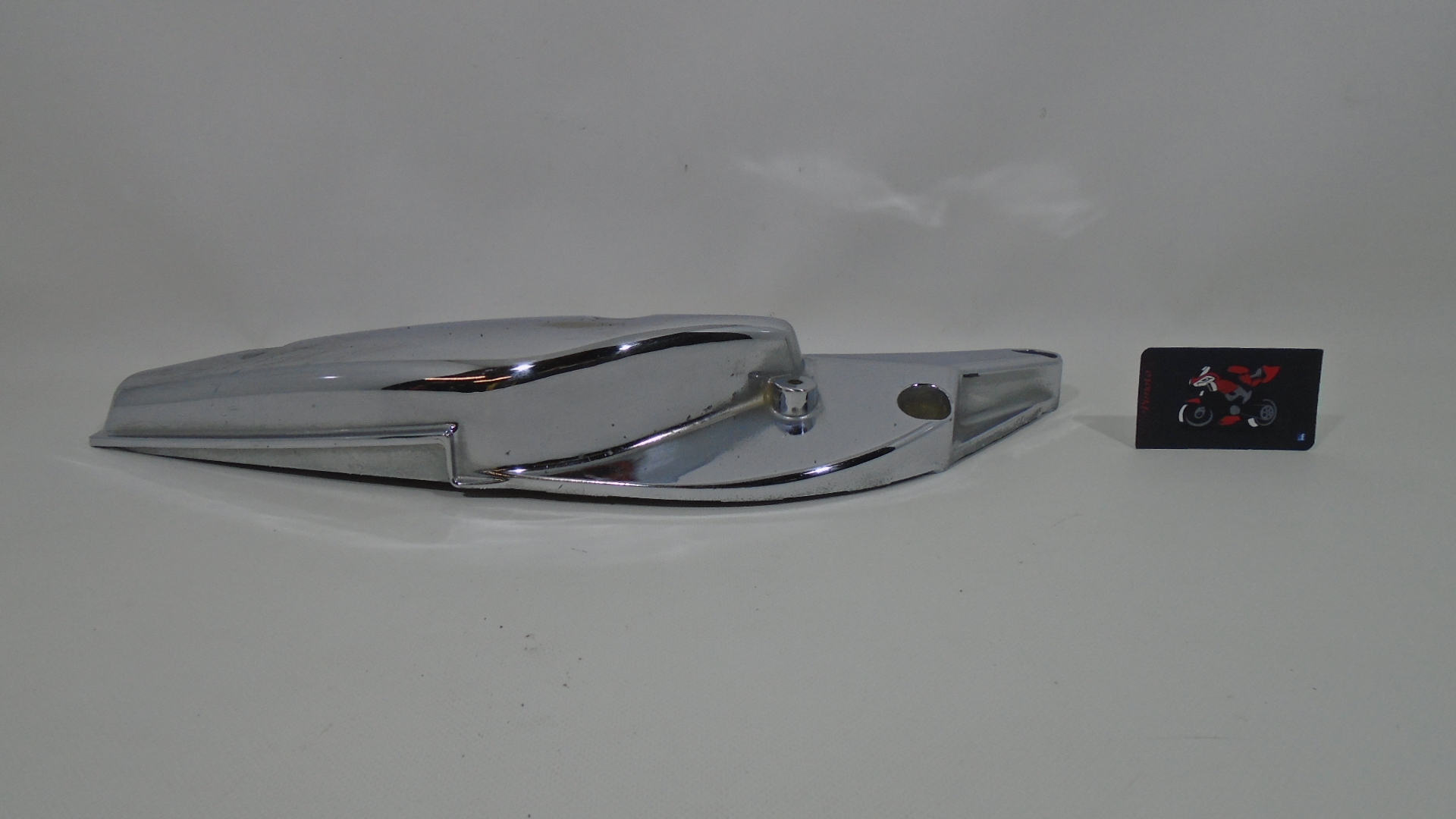 ASIDERO IZQUIERDO CROMO SUZUKI INTRUDER M1800R - Imagen 4