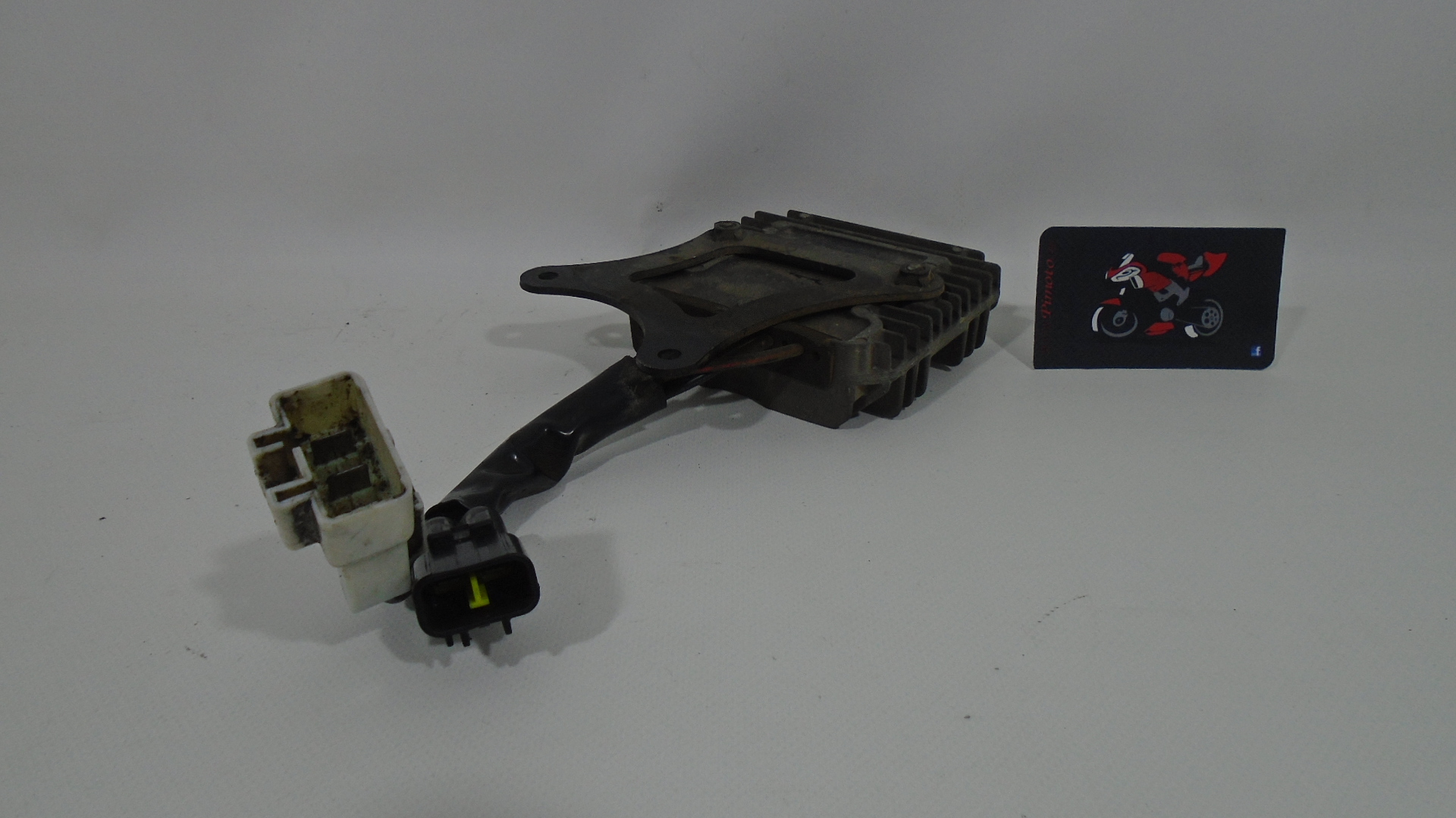 REGULADOR DE CORRIENTE SUZUKI INTRUDER M1800R - Imagen 3