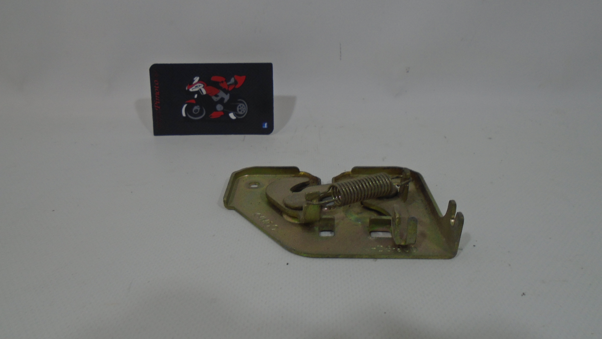 CERRADURA COMPARTIMENTO KYMCO QUANNON 125 - Imagen 3