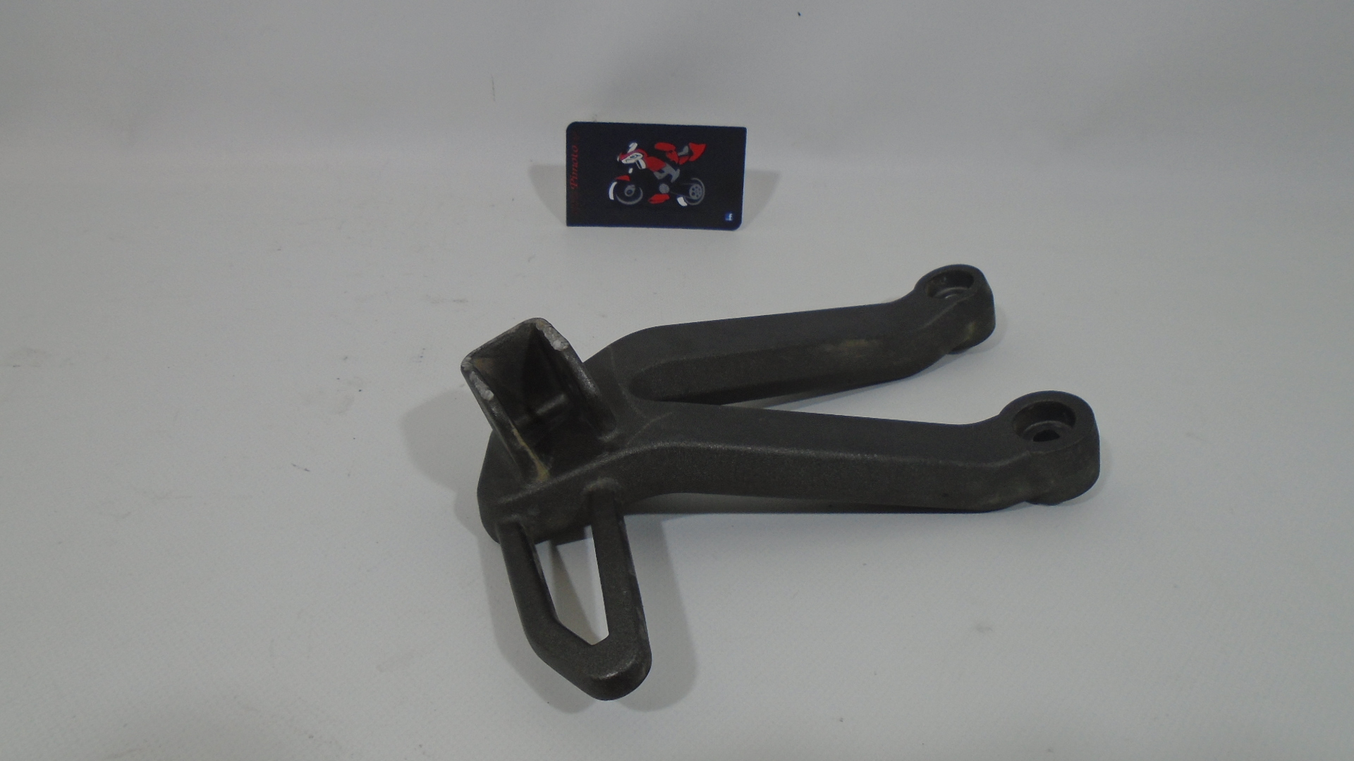SOPORTE ESTRIBO TRASERO IZQUIERDO KYMCO QUANNON 125 - Imagen 4