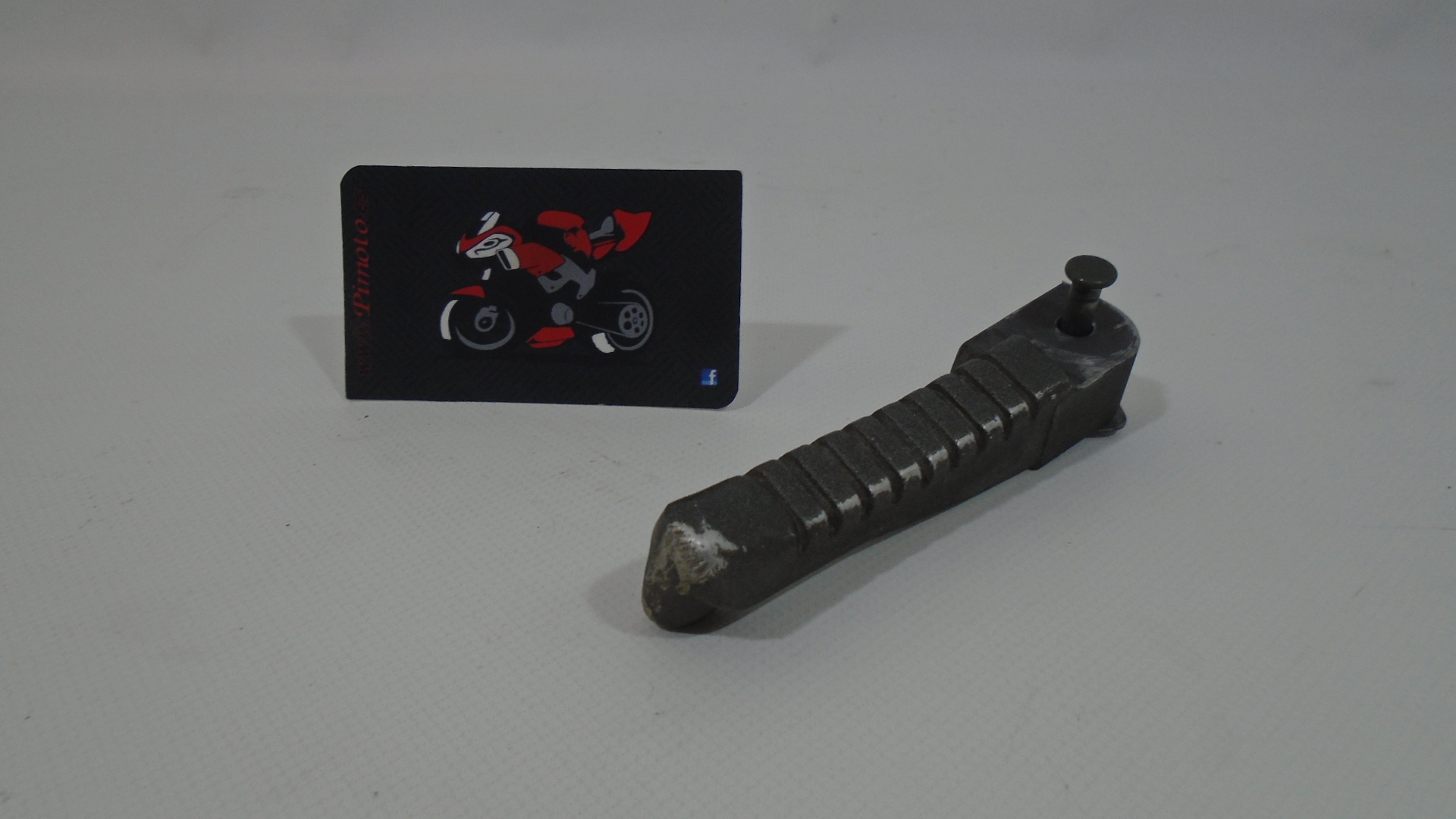 ESTRIBO TRASERO IZQUIERDO KYMCO QUANNON 125 - Imagen 4