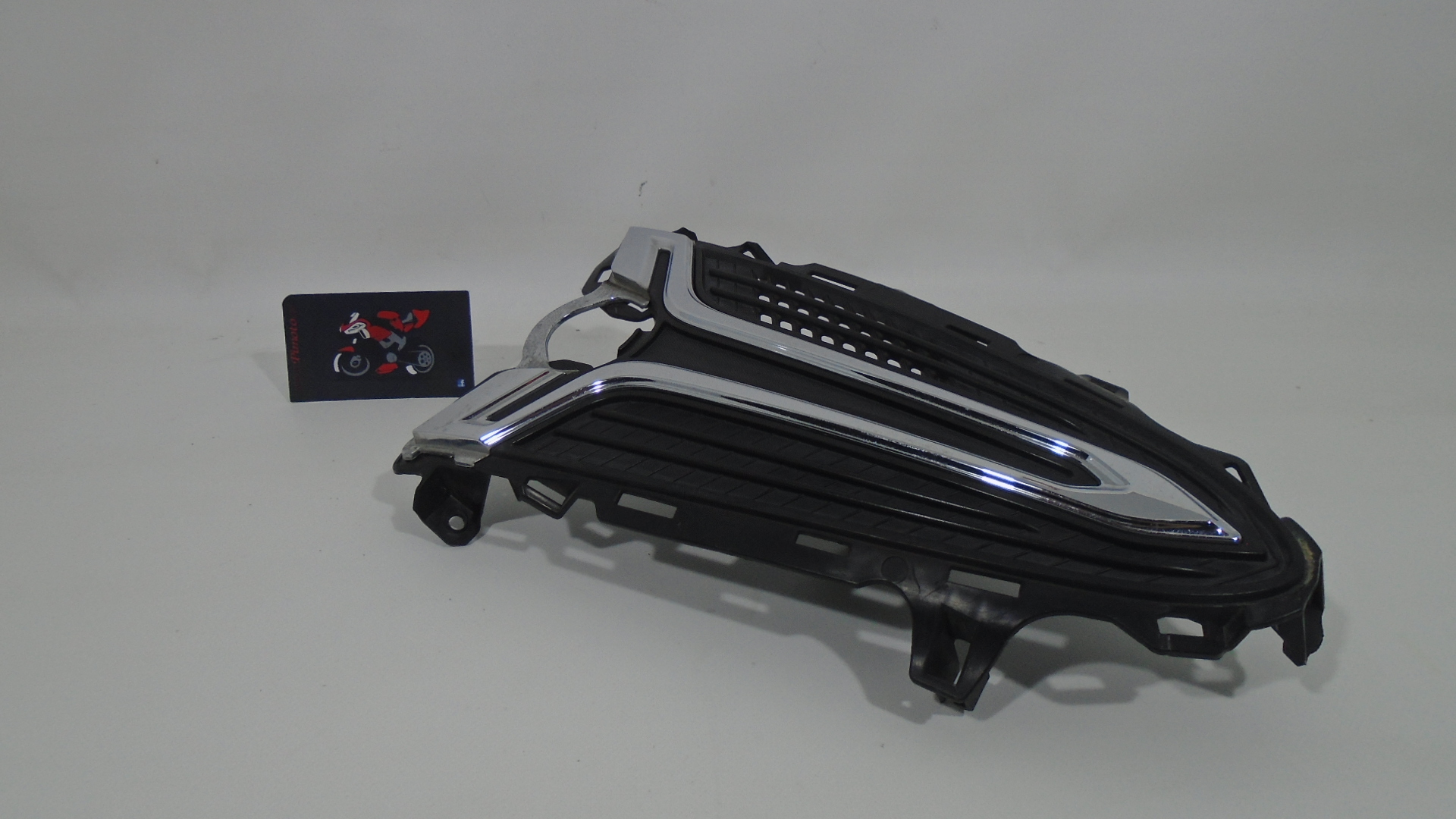 EMBELLECEDOR FRONTAL YAMAHA D-ELIGHT 115s 13-15 - Imagen 3