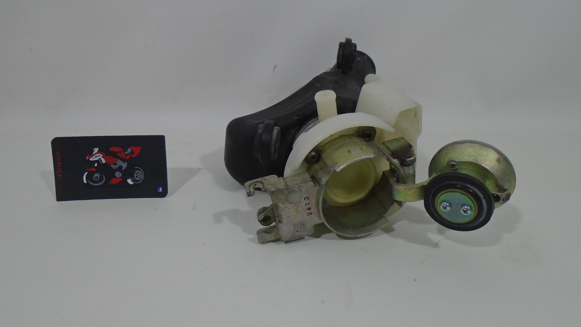 BOCA DE LLENADO DEPOSITO + TAPON YAMAHA D-ELIGHT 115s 13-15 - Imagen 4