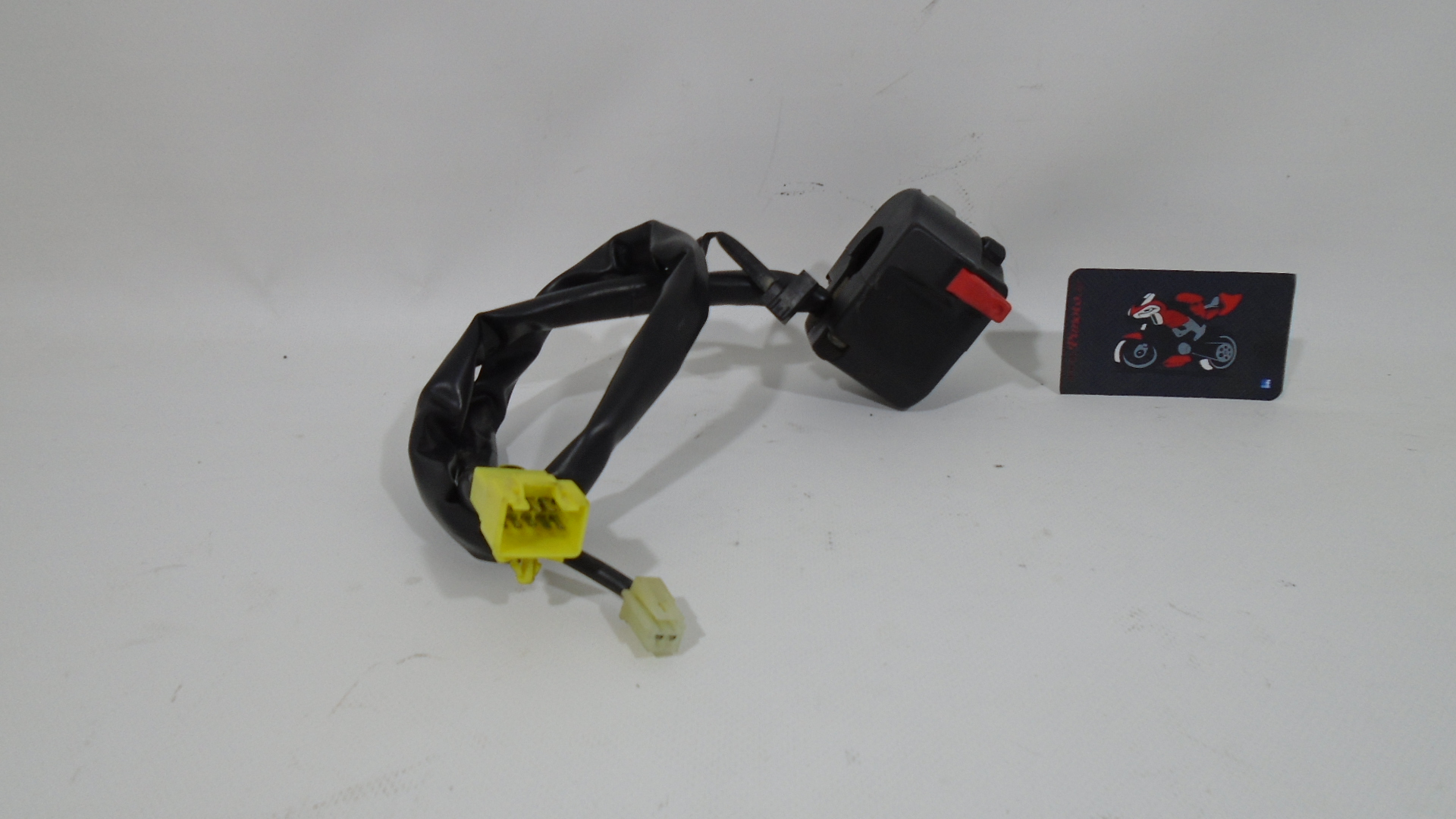 PI&Ntilde;A IZQUIERDA DE LUCES SUZUKI V-STROM 650 04-07 - Imagen 3
