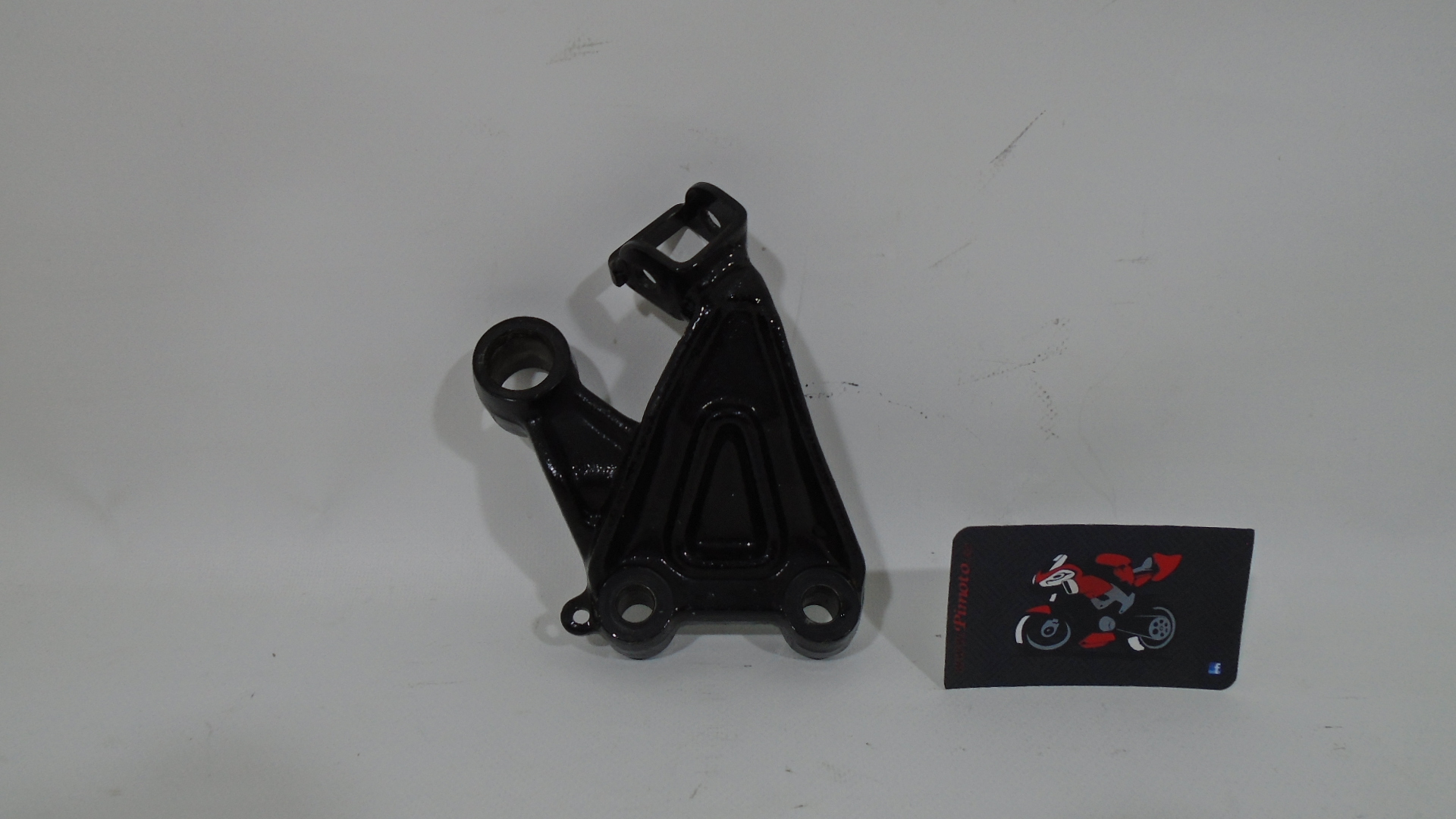 SOPORTE ESTRIBO DELANTERO DERECHO YAMAHA VMAX 1200 96-02