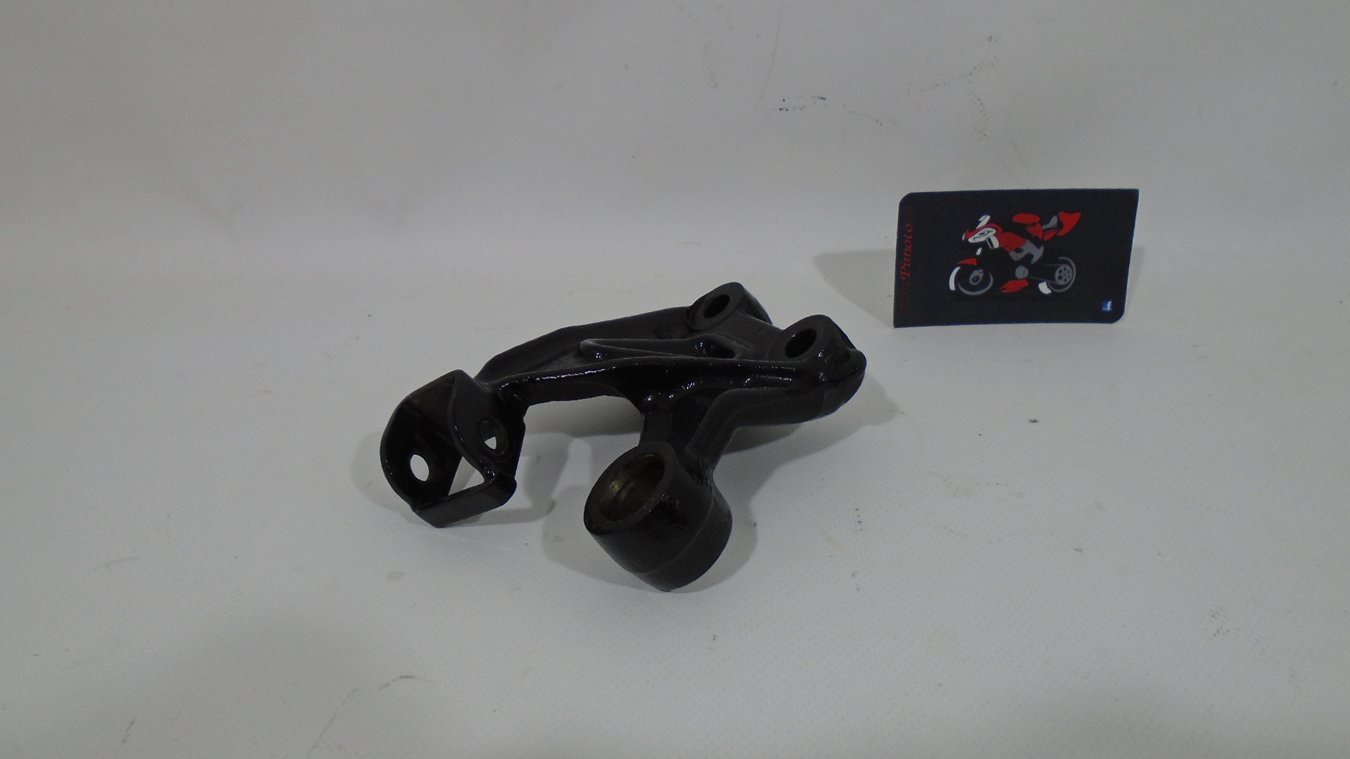 SOPORTE ESTRIBO DELANTERO DERECHO YAMAHA VMAX 1200 96-02 - Imagen 4