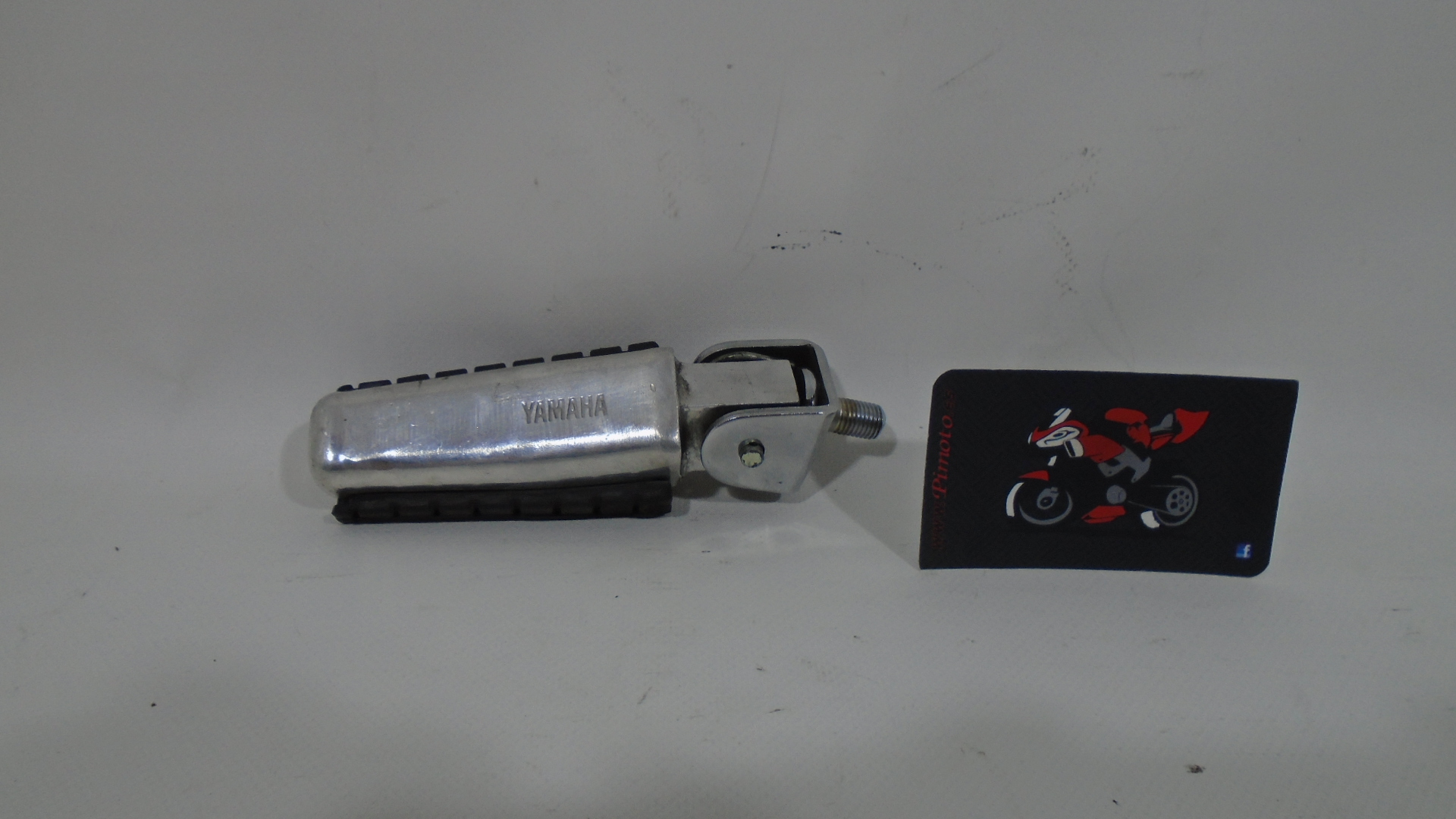 ESTRIBO TRASERO DERECHO YAMAHA VMAX 1200 96-02 - Imagen 4