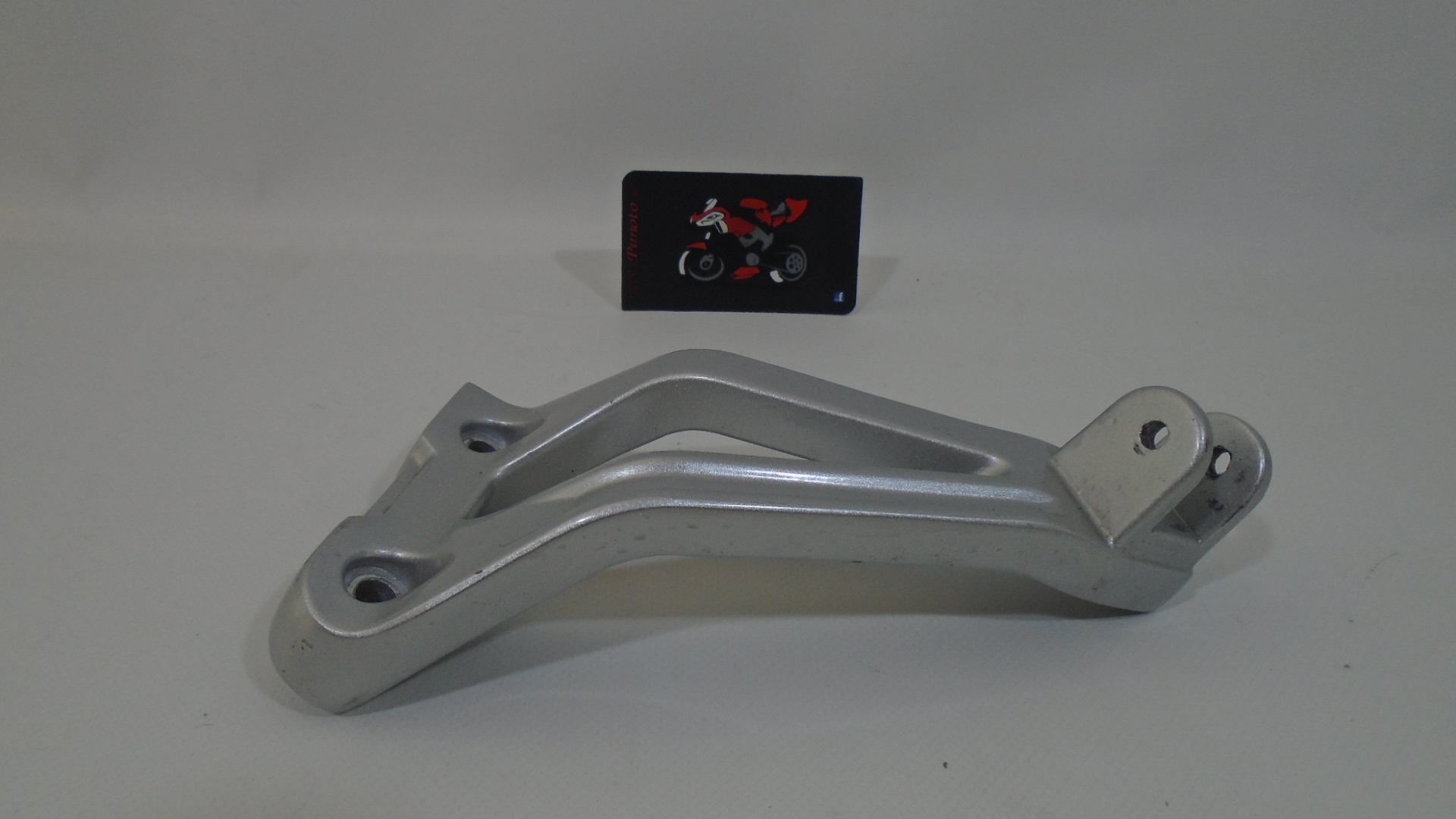 SOPORTE ESTRIBO TRASERO IZQUIERDO MACBOR MONTANA XR1 - Imagen 3