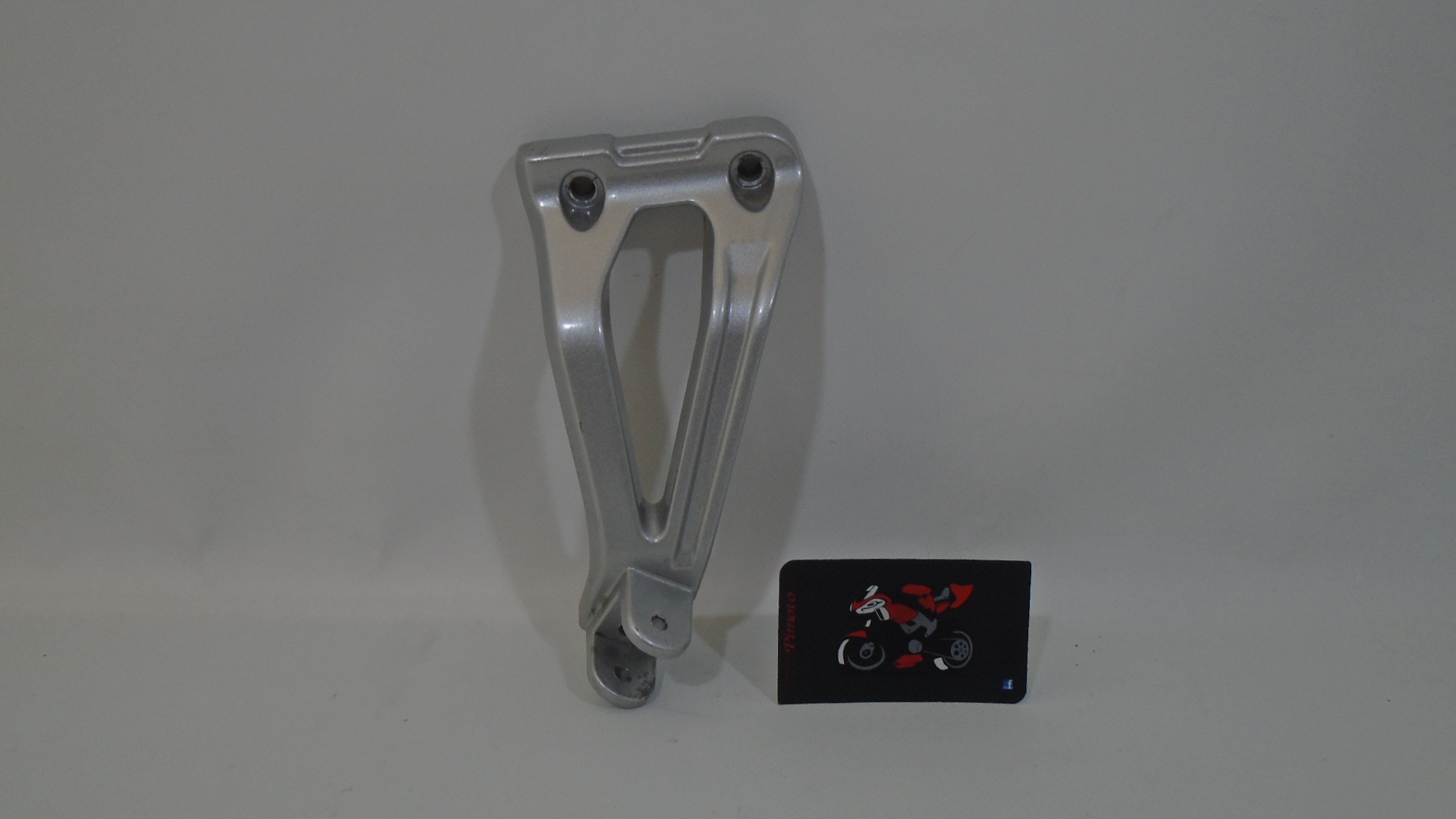 SOPORTE ESTRIBO TRASERO DERECHO MACBOR MONTANA XR1