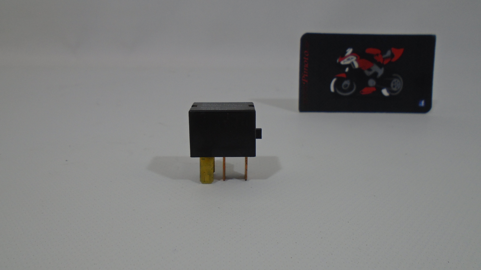 RELE OMROM 4 PINES HONDA VISION 110 11/16