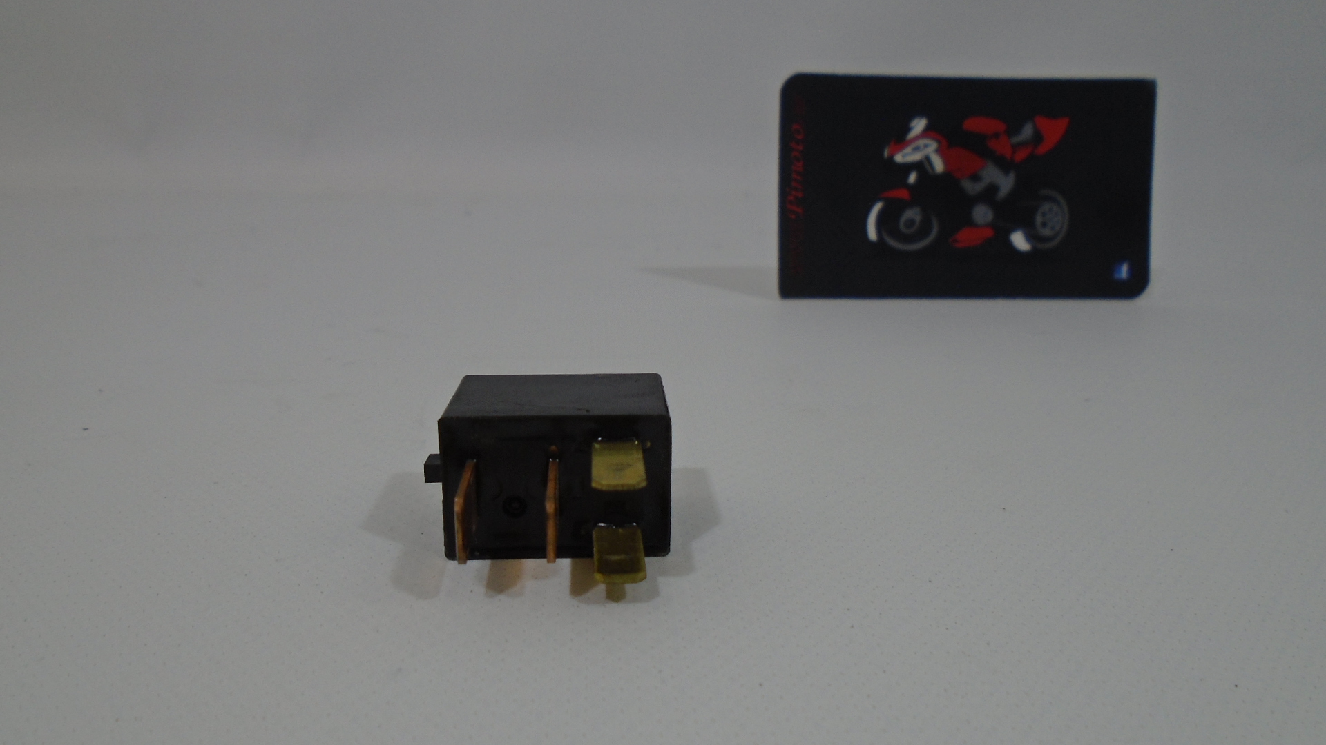 RELE OMROM 4 PINES HONDA VISION 110 11/16 - Imagen 3
