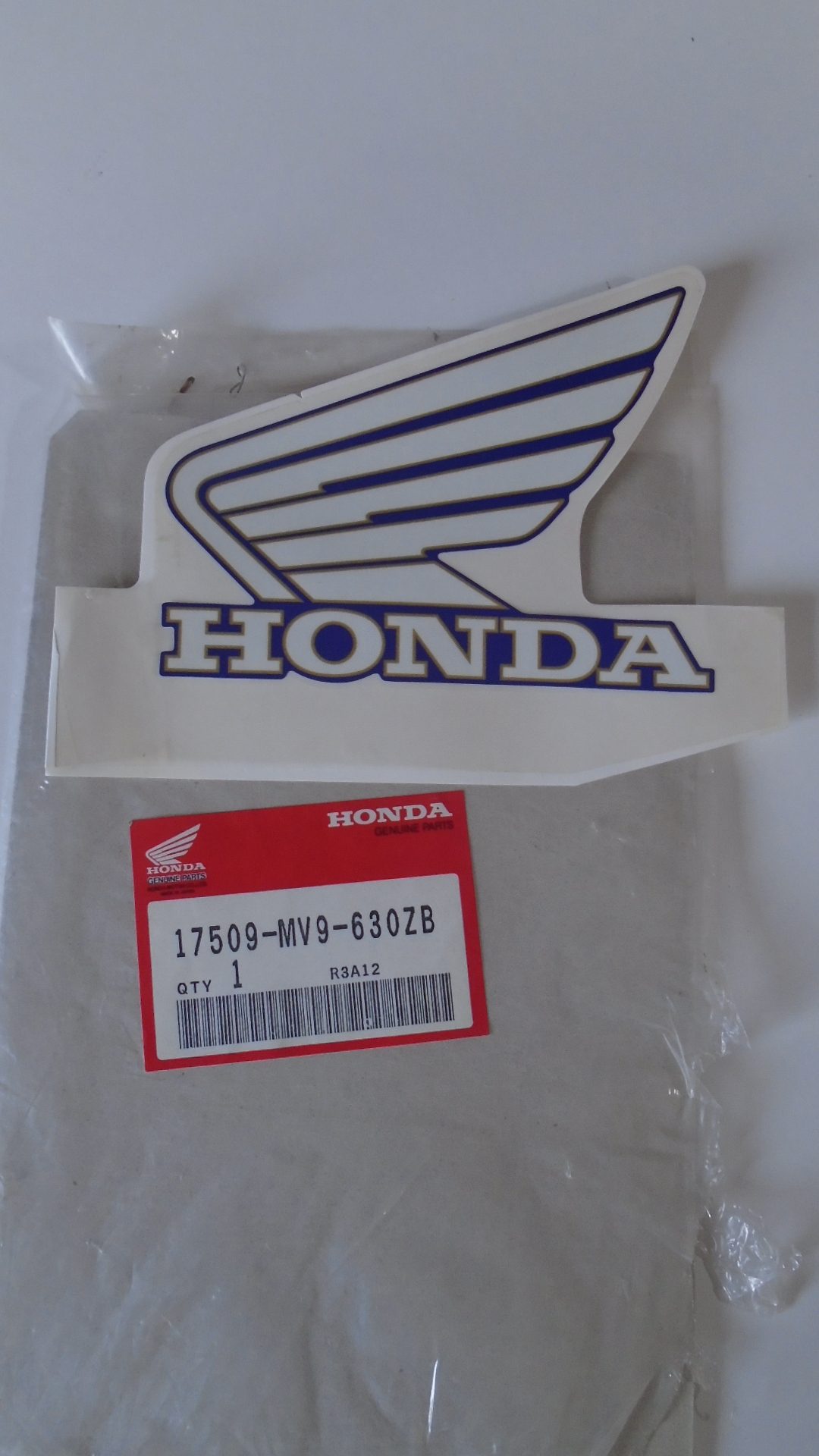 17509-MV9-630ZB ADHESIVOS OEM HONDA.
