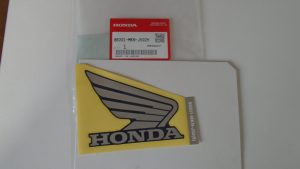 86201-MKN-J50ZH ADHESIVOS OEM HONDA.